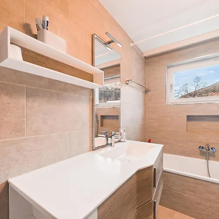 Briger Direkt In Der Stadt